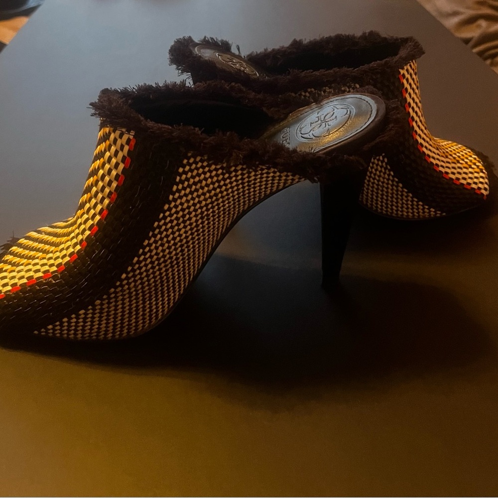 Guess open toe Heels β₯οΈππ€π€ - Picture 6 of 10